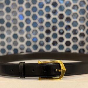 Cartier Paris Men’s  Gold Tone Buckle, Reversible Black/ Brown Belt Size 35 - 40